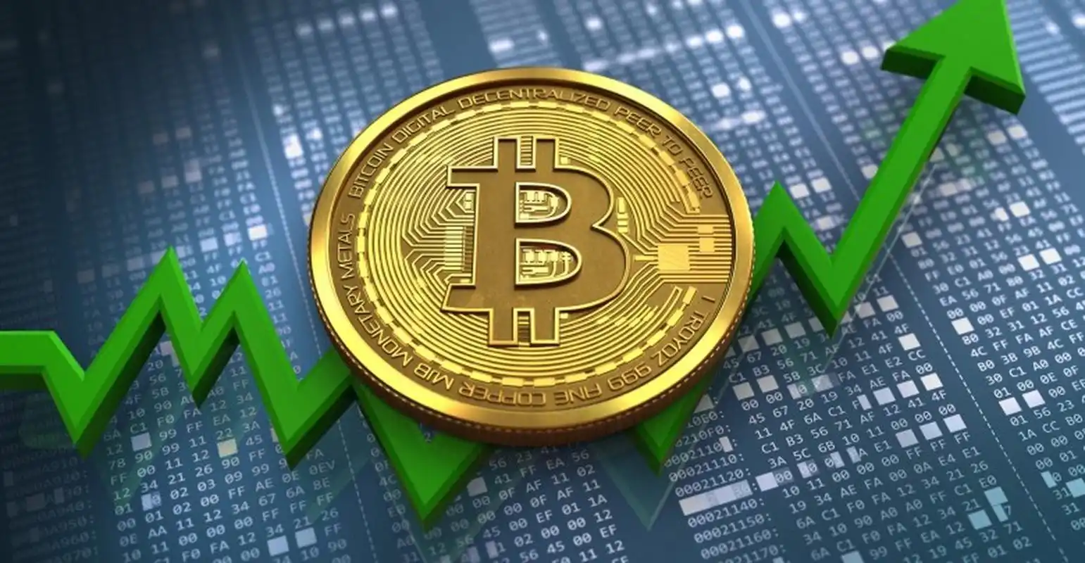 比特币现在每天大约被挖出450个,价值3.5亿元左右 这450个