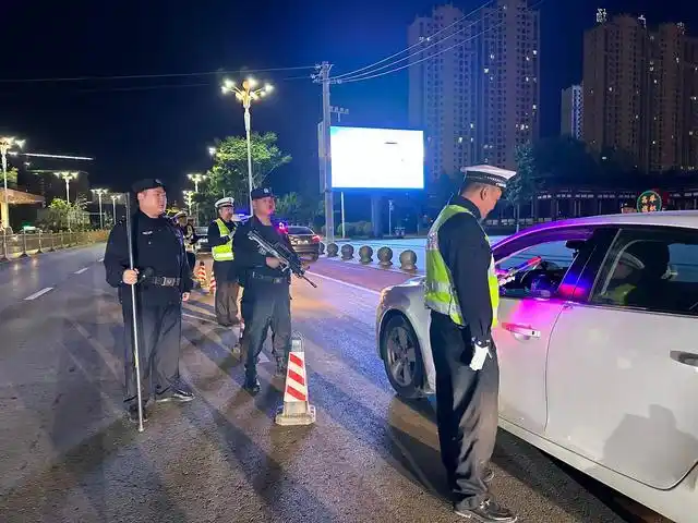 排查娱乐场所网吧隐患_蒲城县花炮电话_蒲城县公安局春季治安清查整治行动