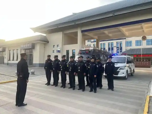 蒲城县花炮电话_蒲城县公安局春季治安清查整治行动_排查娱乐场所网吧隐患