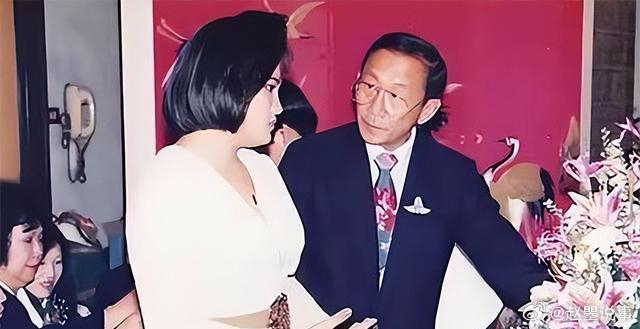 1995年,60岁的泰国亲王提迪潘让人给在咖啡里下了毒,把命丢了…