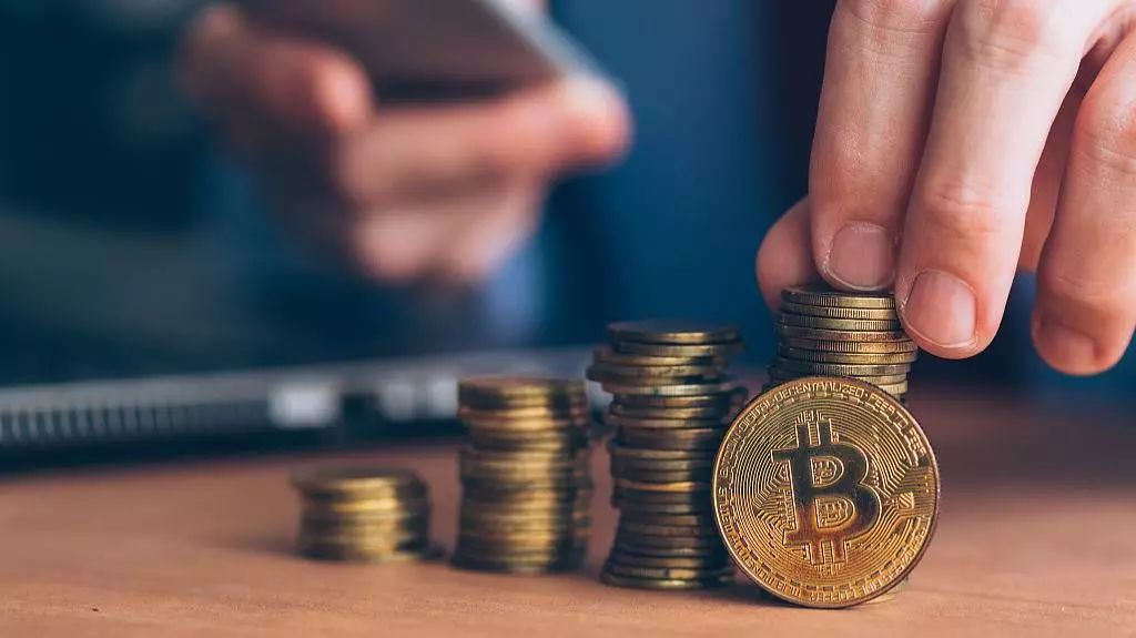 我交给他600个比特币，结果他上周爆仓自杀了