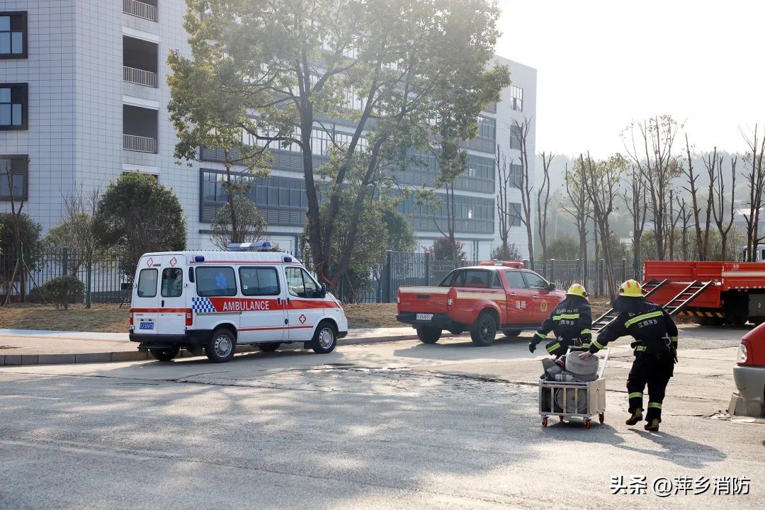 紧贴实战,防患未“燃”——萍乡消防开展烟花爆竹灭火救援实战拉动演练
