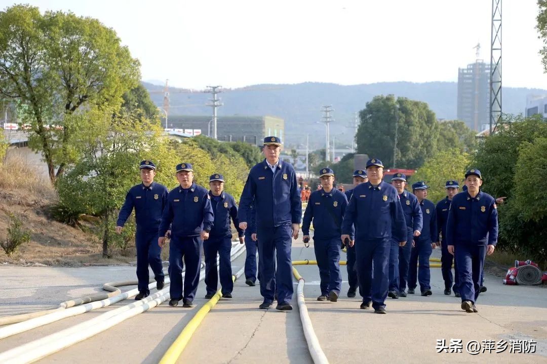 紧贴实战,防患未“燃”——萍乡消防开展烟花爆竹灭火救援实战拉动演练