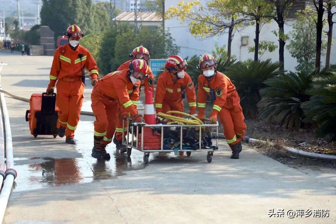 紧贴实战,防患未“燃”——萍乡消防开展烟花爆竹灭火救援实战拉动演练