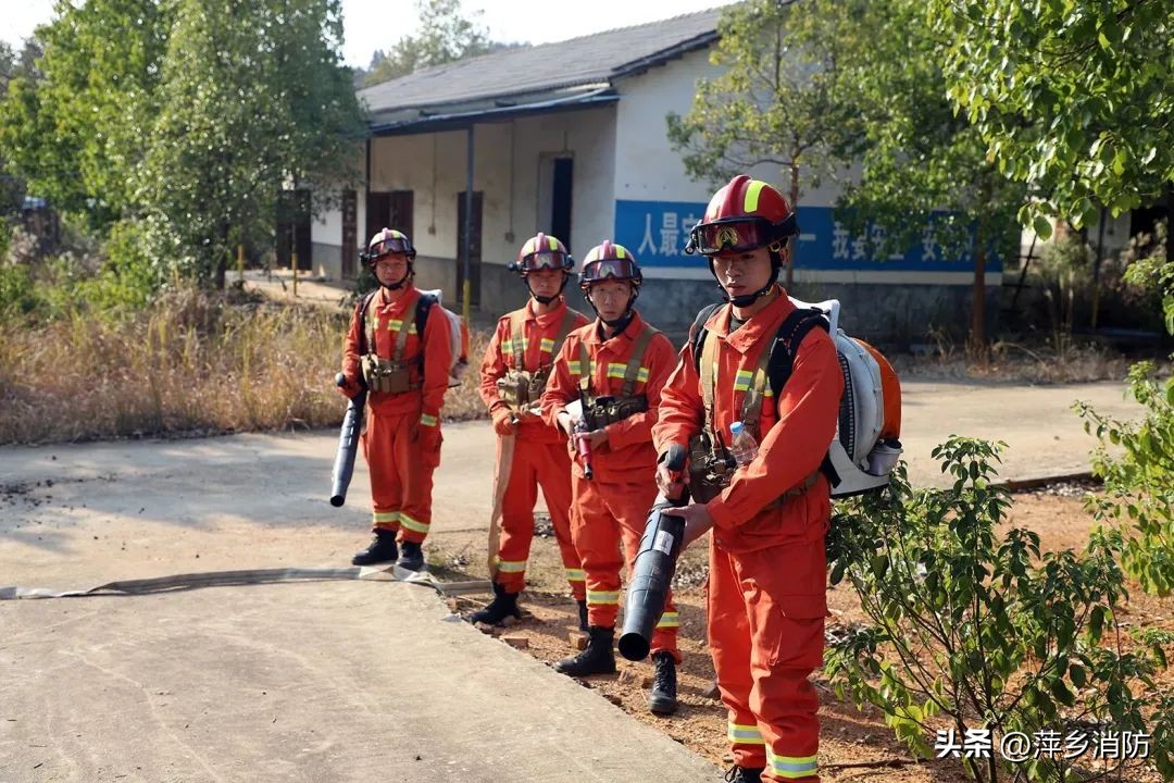 紧贴实战,防患未“燃”——萍乡消防开展烟花爆竹灭火救援实战拉动演练