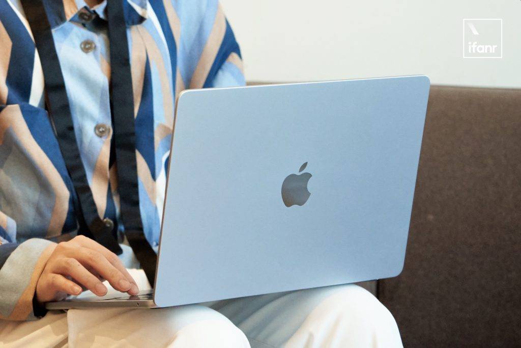 M4 MacBook Air 首发评测:不止天蓝色,性能有惊喜
