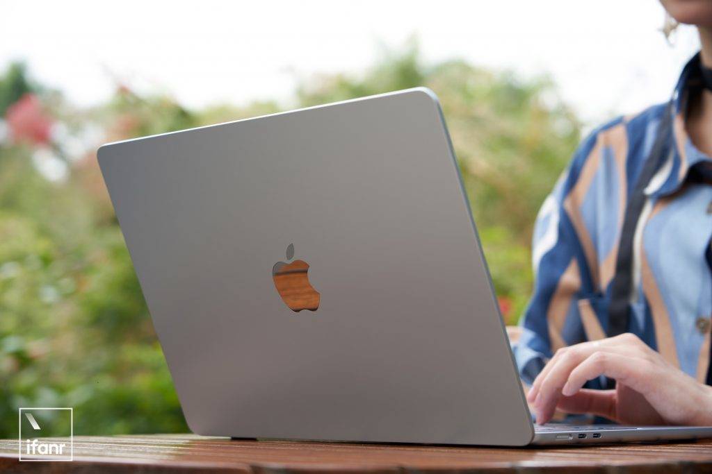 M4 MacBook Air 首发评测:不止天蓝色,性能有惊喜