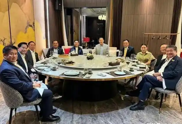 泰国皇室亲王_泰国王室与民选政府关系_泰国政坛权力斗争