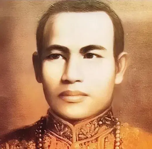 泰国王室郑信历史_泰国素博巴莫亲王简介_泰国国王拉玛十世