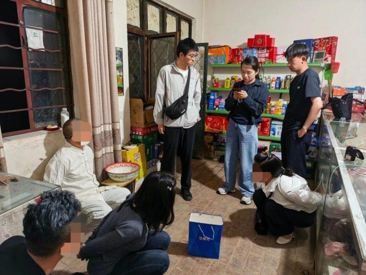 涉案约1000万元!直播间喊“爸妈”,套路老年人