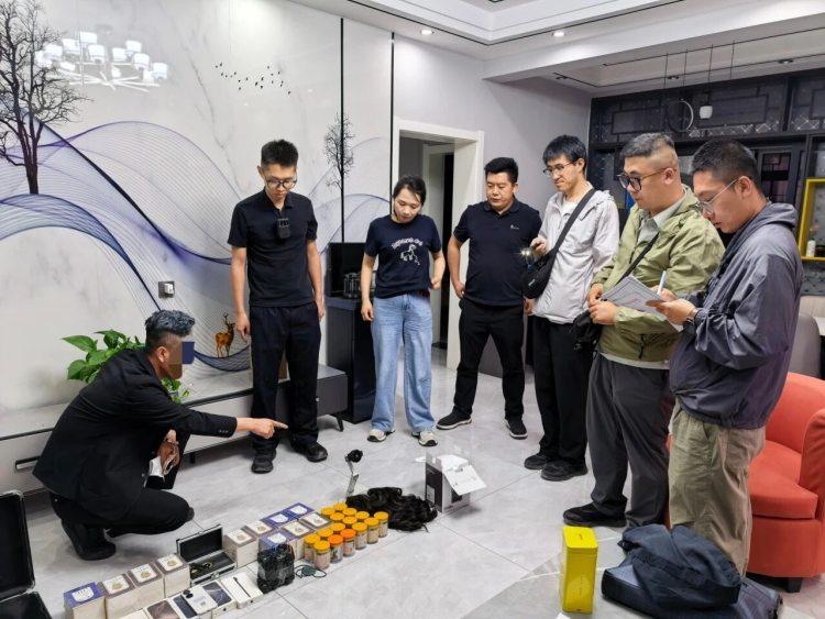 涉案约1000万元!直播间喊“爸妈”,套路老年人