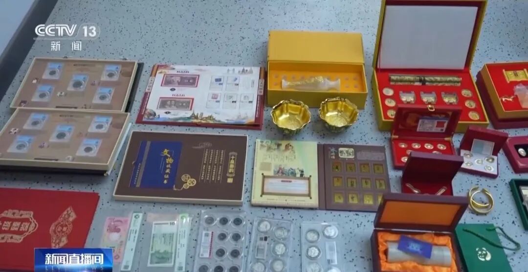 一口一个“爸爸妈妈”，看着特别真诚，结果全是演的！今天曝光特大网络直播养老诈骗案